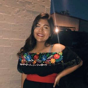 Meet your Posher, Neyla